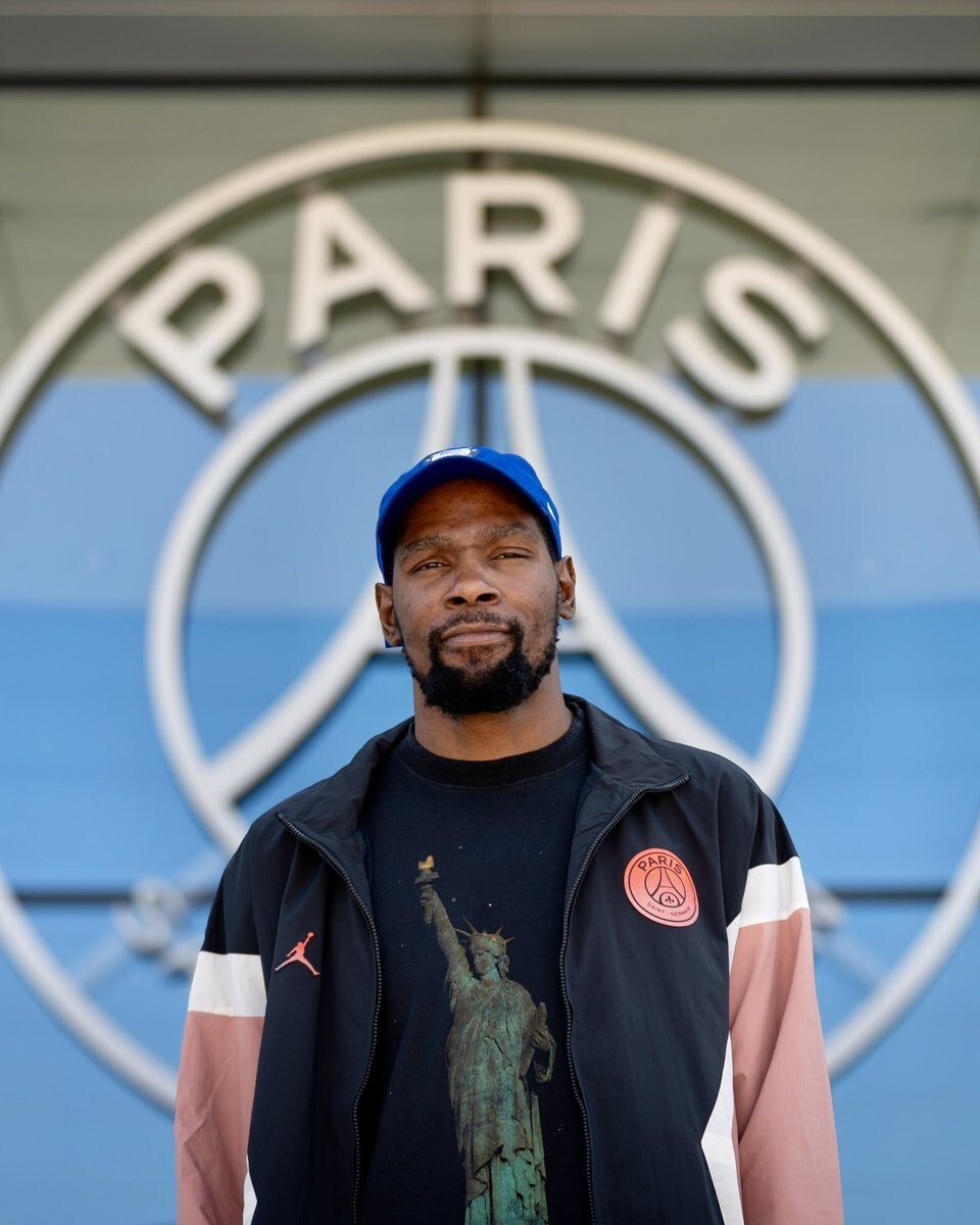 冲刺阶段巴黎圣日耳曼战术微调——CBA季后赛节点到来，气氛紧张，团队化学反应显著的简单介绍